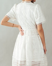 Cargar imagen en el visor de la galería, Sara White