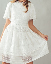 Cargar imagen en el visor de la galería, Sara White