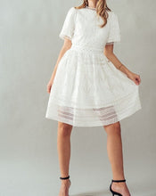 Cargar imagen en el visor de la galería, Sara White