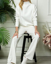 Cargar imagen en el visor de la galería, Agnes White Sweater Set
