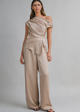 Cargar imagen en el visor de la galería, Lorenza Set Beige
