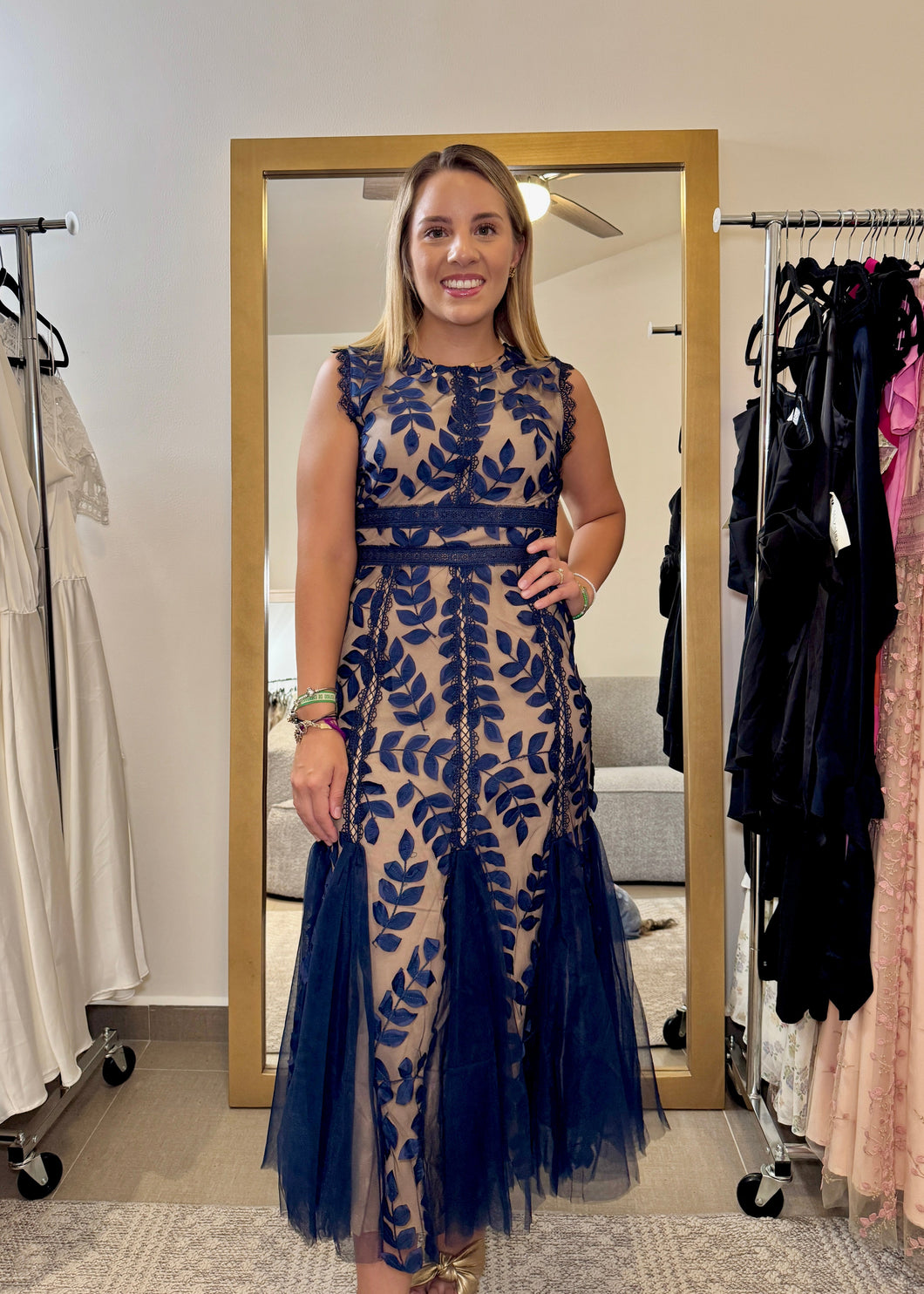 Carrie Navy