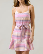 Cargar imagen en el visor de la galería, Ilsa Pink
