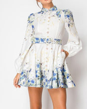 Cargar imagen en el visor de la galería, Jacky Blue Flowers
