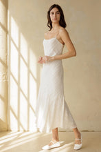 Cargar imagen en el visor de la galería, Lorena White
