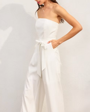 Cargar imagen en el visor de la galería, Claudina White Jumpsuit
