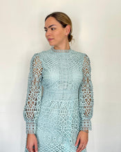 Cargar imagen en el visor de la galería, Crochet Midi Mint Dress
