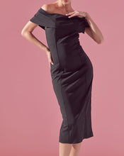 Cargar imagen en el visor de la galería, Taylor Off Shoulder Black

